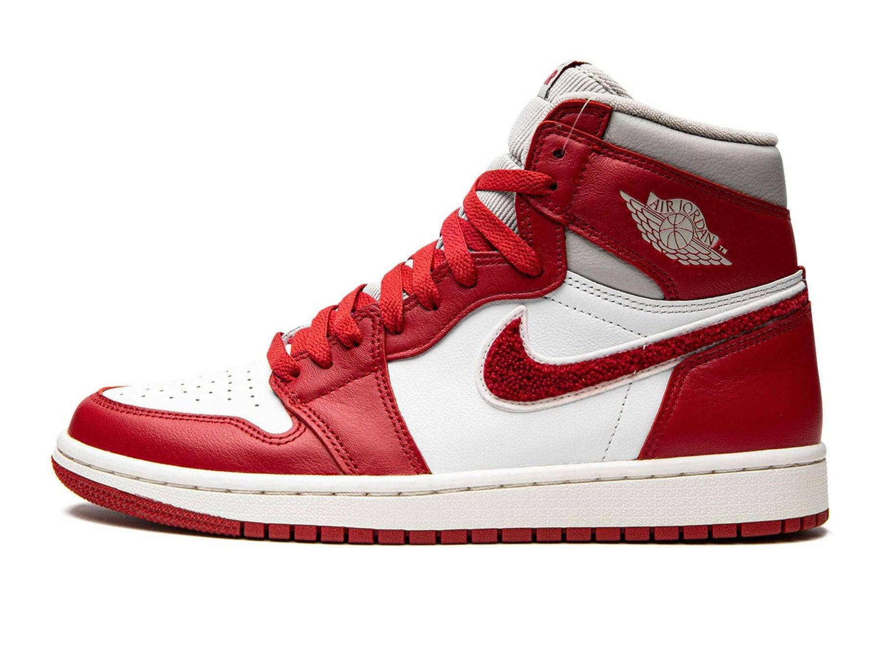 Air Jordan 1 Retro High OG Varsity Red