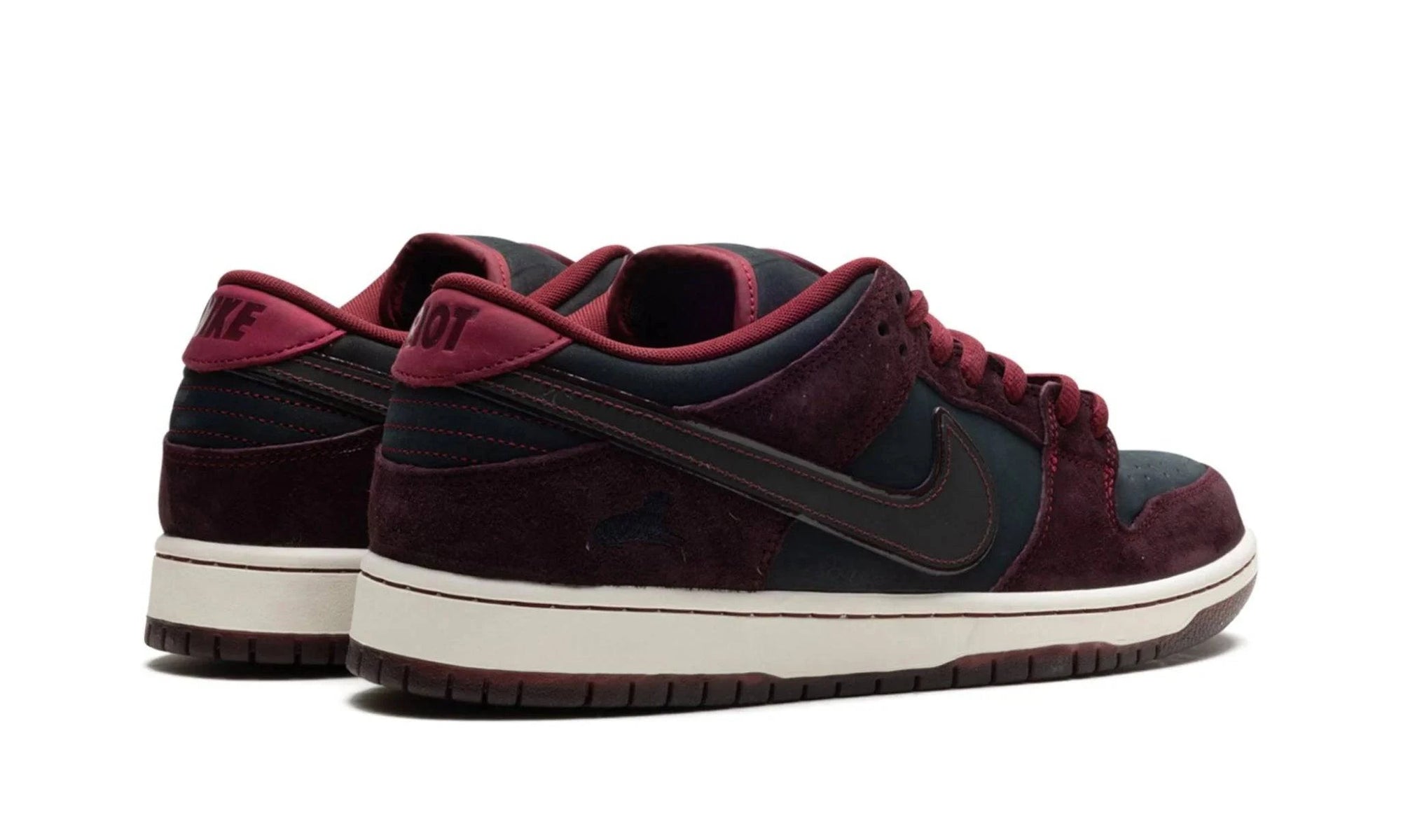 Nike SB Dunk Low Riot Skateshop